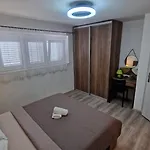 Apartment Adriatic Center Ii Makarska