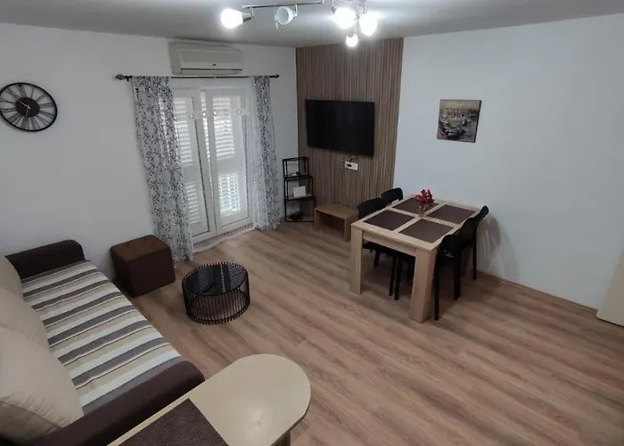 Апартаменти Adriatic Center Ii Макарська